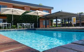 Parkview Motor Inn And Apartments